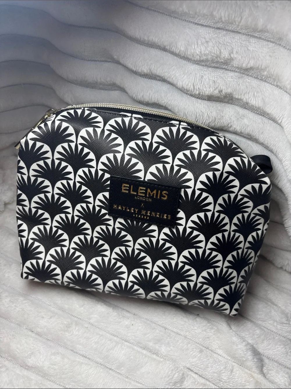 ELEMIS London Black & White Palm-Pattern Makeup Bag